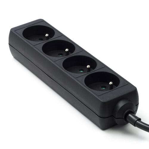 4-socket power strip